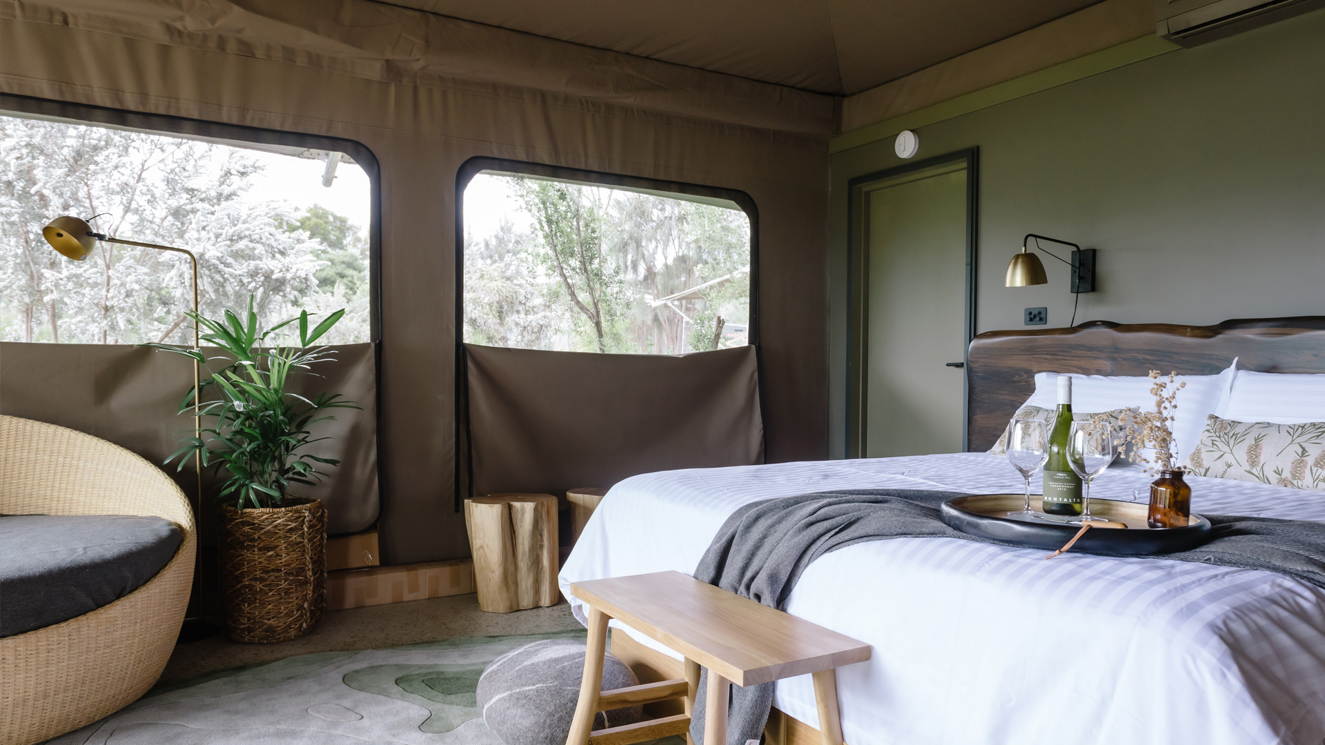 work-peninsula-hot-springs-glamping